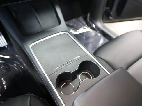 Used 2021 Tesla Model Y Performance image 28