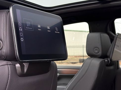 New 2026 GMC Yukon Denali w/ Denali Reserve Package image 16