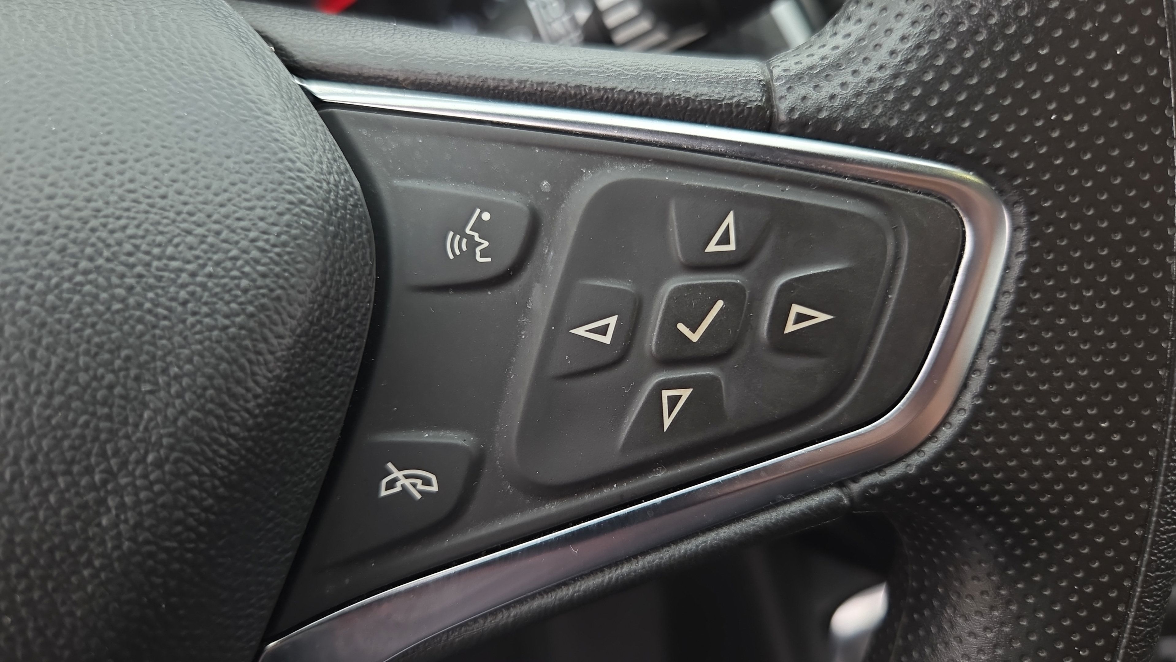 Used 2025 Chevrolet Malibu LT FWD image 25