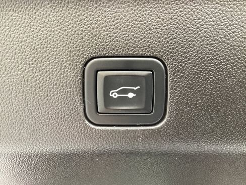 Used 2021 Chevrolet Tahoe Premier image 41