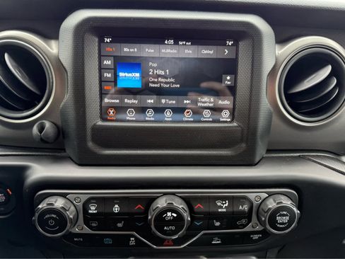 Used 2023 Jeep Wrangler Unlimited w/ Cold Weather Group AWD/4WD image 17