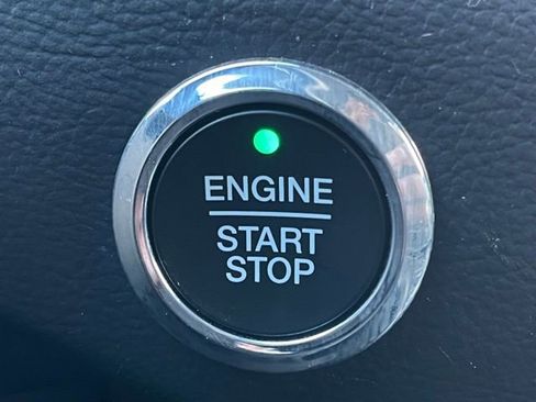 Used 2024 Ford Edge SEL image 17