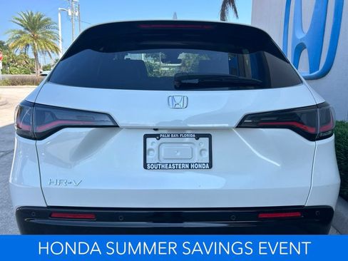 Used 2024 Honda HR-V EX-L image 8