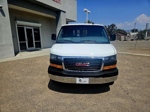 Used 2025 GMC Savana 2500 w/ Driver Convenience Package RWD image 4