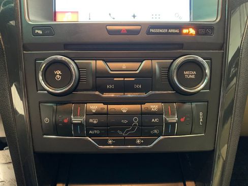 Used 2017 Ford Explorer XLT w/ Equipment Group 202A image 12