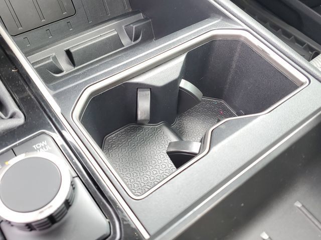Used 2022 Toyota Tundra Limited AWD/4WD image 17