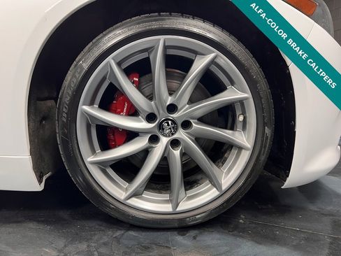 Used 2021 Alfa Romeo Giulia Ti w/ Nero Edizione image 32