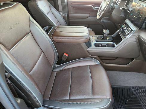 Used 2024 GMC Sierra 1500 Denali w/ Technology Package image 12