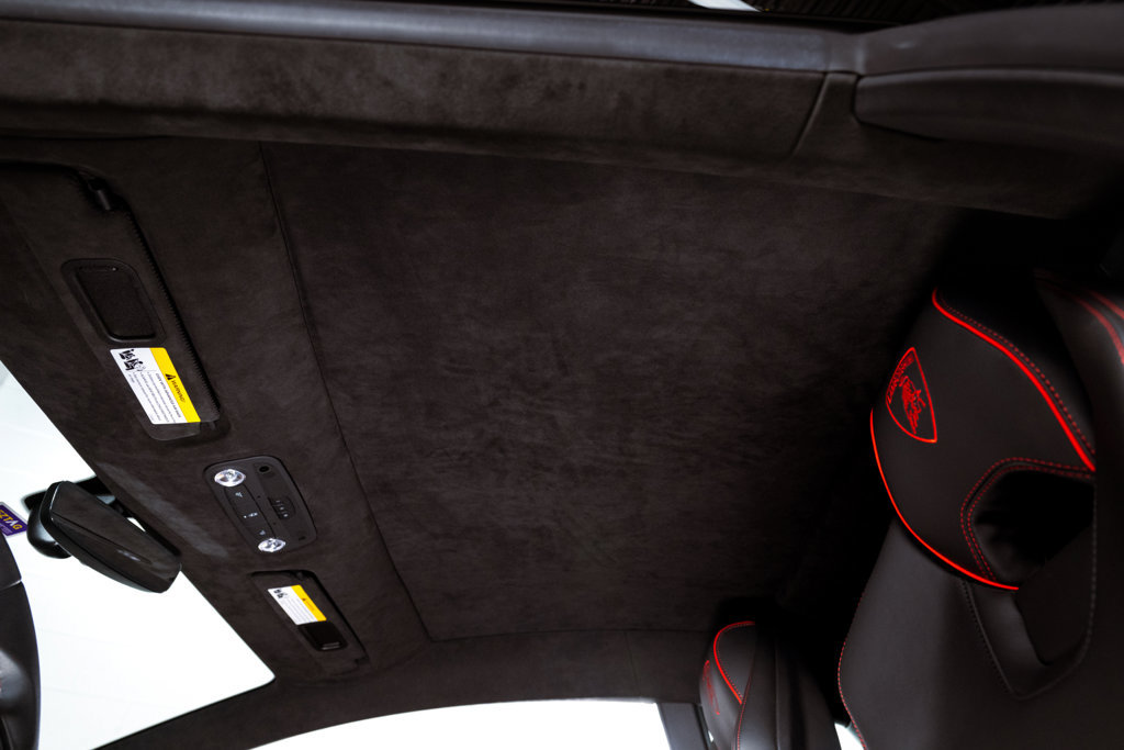Used 2021 Lamborghini Huracan EVO RWD image 38