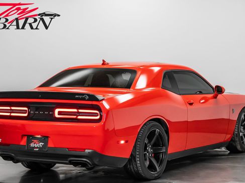 Used 2017 Dodge Challenger SRT Hellcat image 5