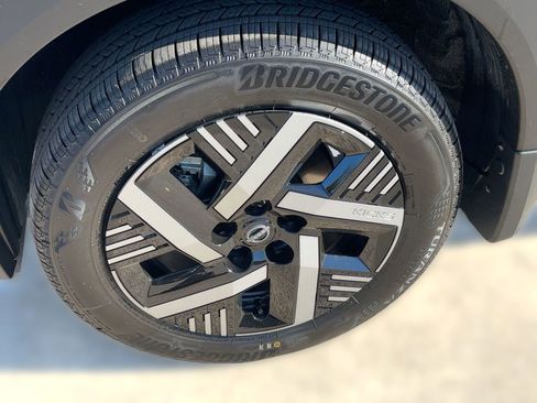 New 2026 Nissan Kicks SV image 12