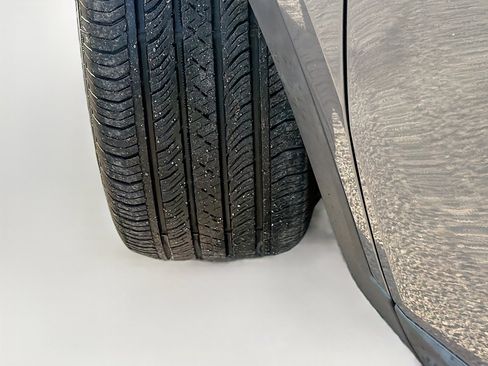 Used 2021 Buick Envision Essence image 41