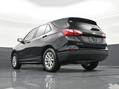 Used 2020 Chevrolet Equinox LS FWD image 28