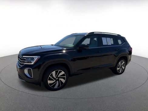 Used 2026 Volkswagen Atlas SE FWD image 6