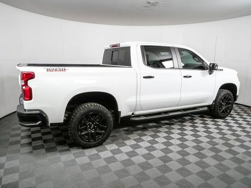 Used 2024 Chevrolet Silverado 1500 LT Trail Boss w/ Convenience Package II image 2