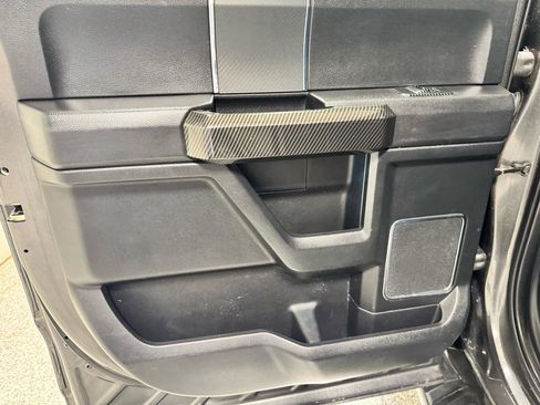 Used 2019 Ford F150 Lariat w/ Equipment Group 502A Luxury AWD/4WD image 16