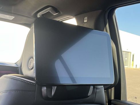 New 2026 Cadillac Escalade Luxury image 19