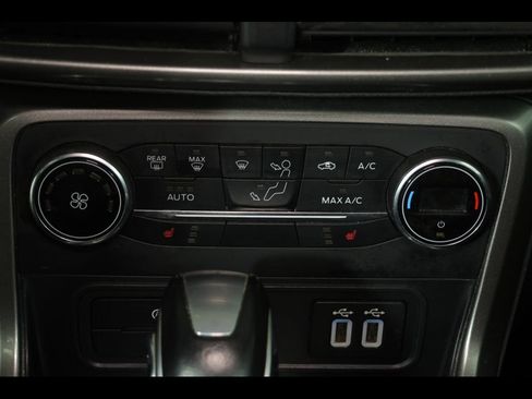 Used 2020 Ford EcoSport SE FWD image 21