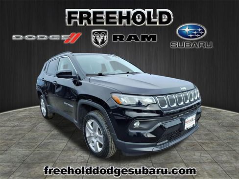 Used 2022 Jeep Compass Latitude w/ Convenience Group image 1