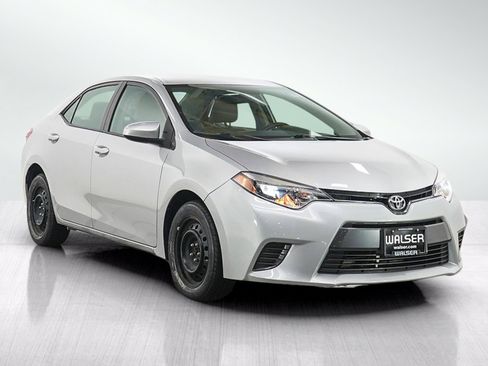 Used 2015 Toyota Corolla LE FWD image 5