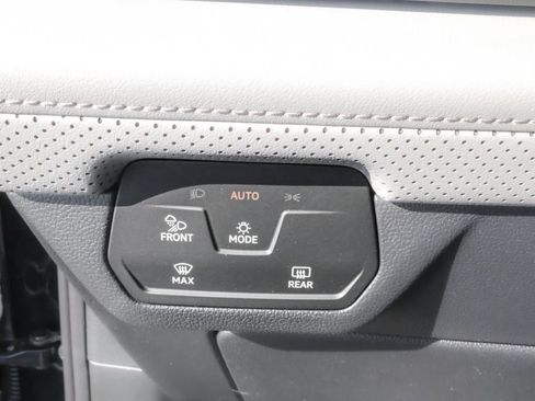 New 2026 Volkswagen Atlas Peak Edition image 14