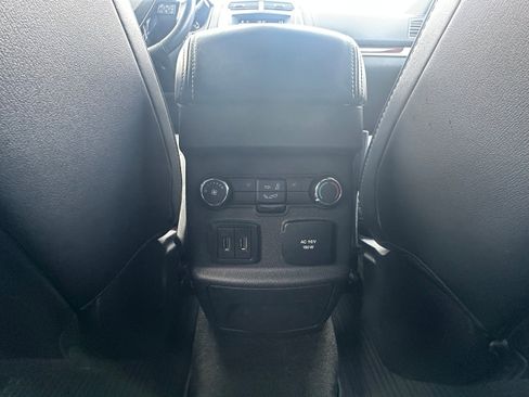 Used 2017 Ford Explorer Platinum image 15