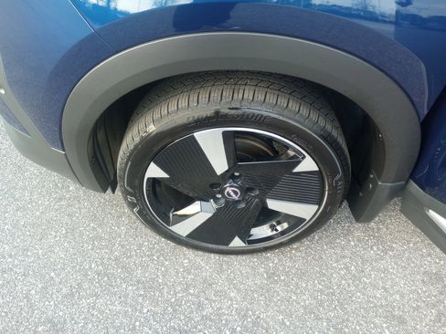 Used 2025 Nissan Kicks SR w/ SR Premium Package image 27