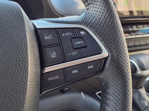 Used 2022 Toyota Sienna Limited FWD image 17