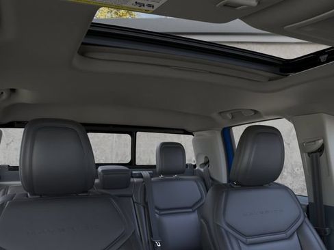 New 2026 Ford Maverick Lariat w/ Black Appearance Package AWD/4WD image 12