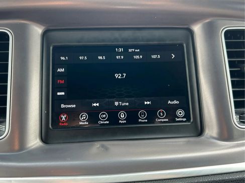 Used 2022 Dodge Charger SXT RWD image 20