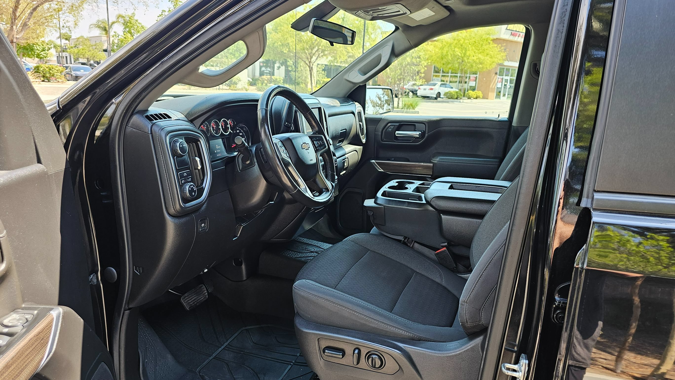 Used 2022 Chevrolet Silverado 1500 LT w/ LPO, Liner Protection Package RWD image 14