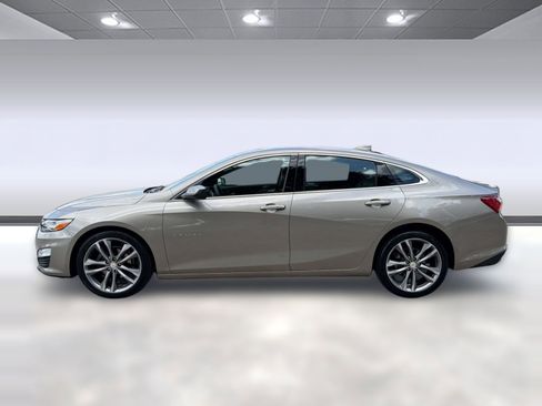 Used 2024 Chevrolet Malibu LT FWD image 2