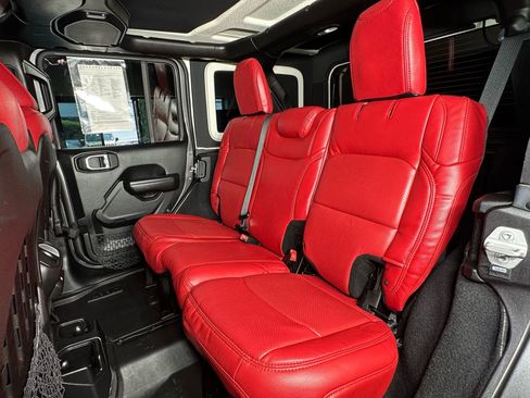 Used 2018 Jeep Wrangler Unlimited Rubicon image 18