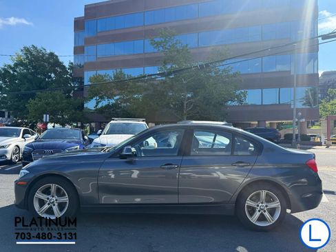 Used 2015 BMW 320i xDrive Sedan AWD/4WD image 4