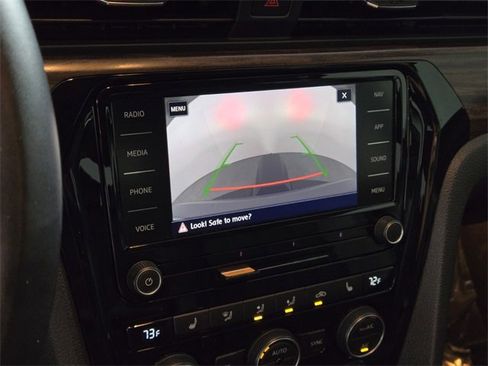 Used 2020 Volkswagen Passat 2.0T SEL image 36