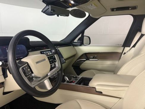 Used 2023 Land Rover Range Rover SE image 6