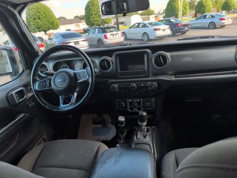 Used 2018 Jeep Wrangler Unlimited Sahara w/ LED Lighting Group AWD/4WD image 15