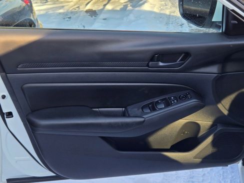 Used 2023 Nissan Altima 2.5 S image 14