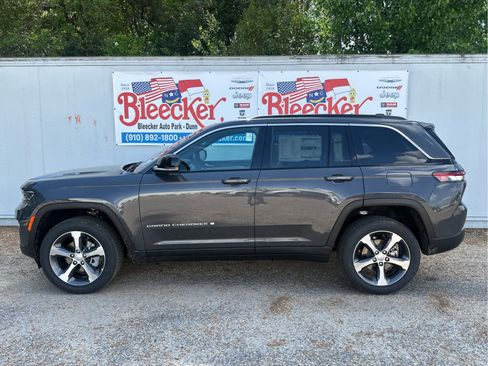 New 2025 Jeep Grand Cherokee Limited w/ Luxury Tech Group II image 7