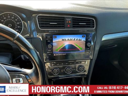Used 2019 Volkswagen e-Golf SE w/ Driver Assistance Package FWD image 14