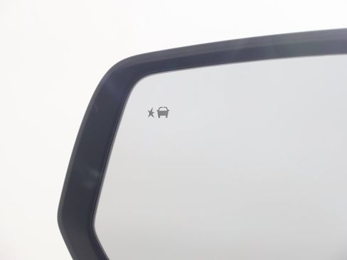 Used 2023 Chevrolet Traverse LT w/ LPO, Cargo Package image 23