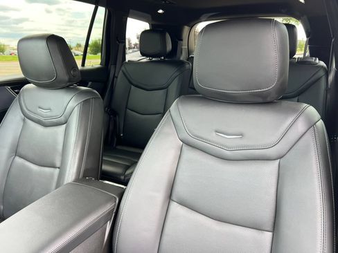 Certified 2024 Cadillac XT6 Premium Luxury w/ Technology Package AWD/4WD image 13