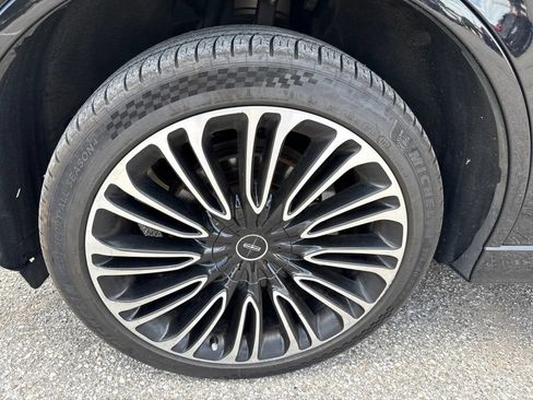 Used 2020 Lincoln Aviator Black Label w/ Dynamic Handling Package AWD/4WD image 3