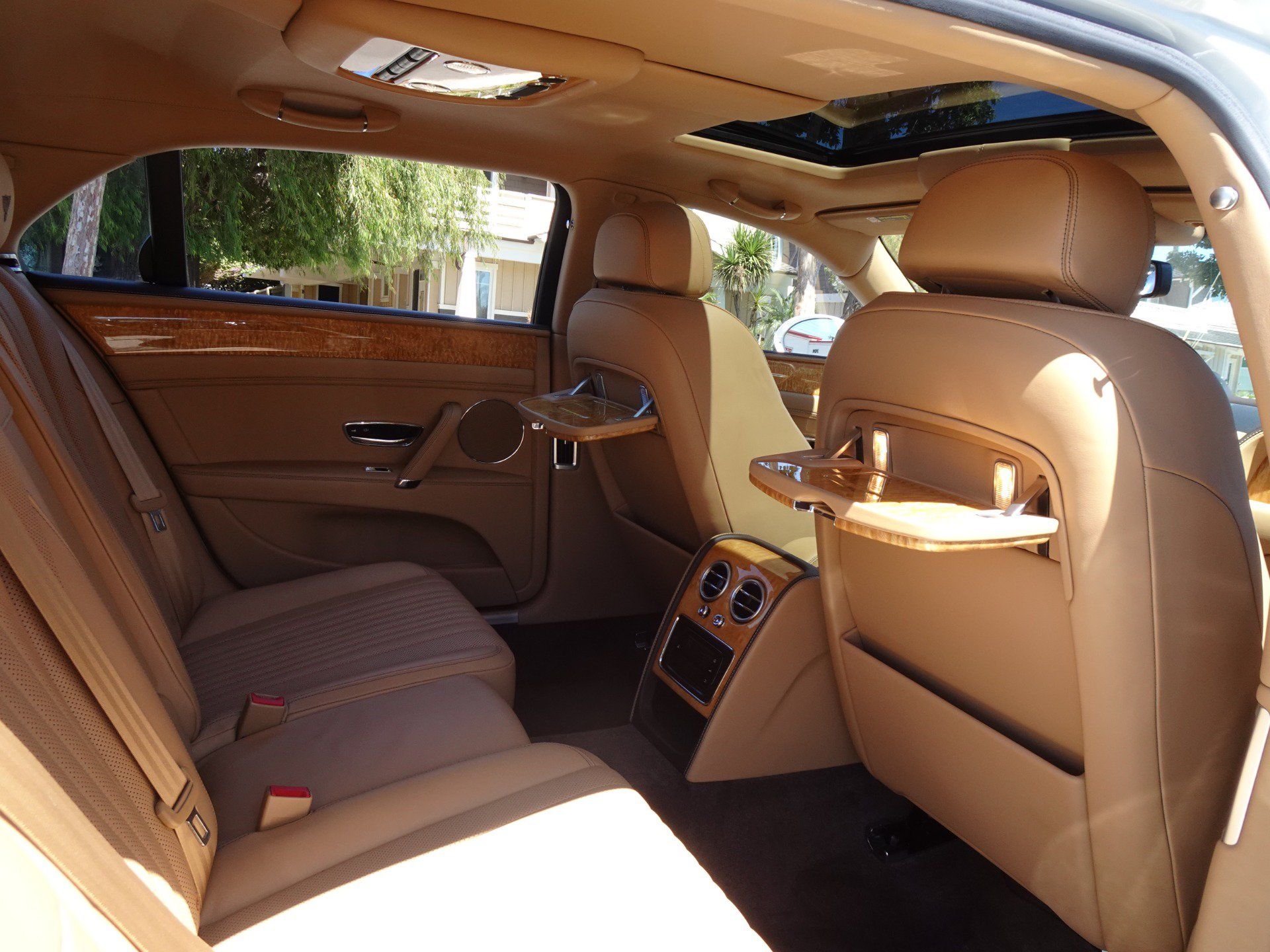 Used 2018 Bentley Flying Spur V8 AWD/4WD image 21