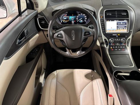 Used 2017 Lincoln MKX Select w/ Select Plus Package image 18