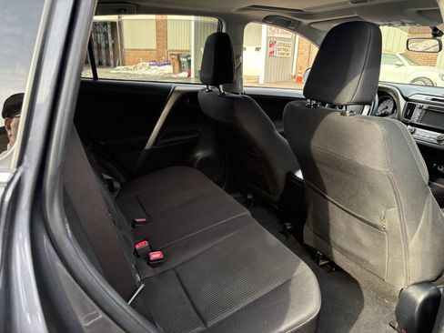 Used 2013 Toyota RAV4 XLE image 13
