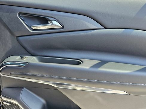 New 2026 Chevrolet Traverse LT w/ Enhanced Driving Package FWD image 11