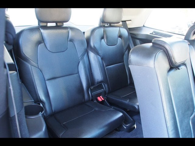 Used 2020 Volvo XC90 T6 Momentum w/ Protection Package Premier AWD/4WD image 17