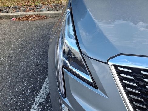 Used 2023 Cadillac XT5 Premium Luxury image 4