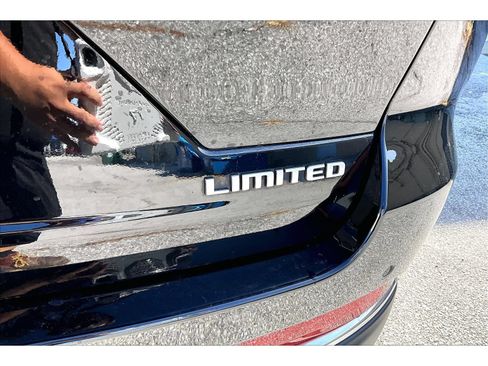 Certified 2024 Jeep Grand Cherokee Limited AWD/4WD image 37